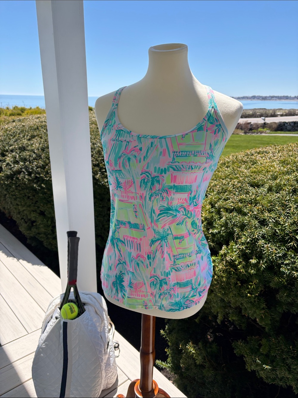 🎾 Lilly Pulitzer luxletic Women's Tropical Print Tank Top in Pink & Aqua